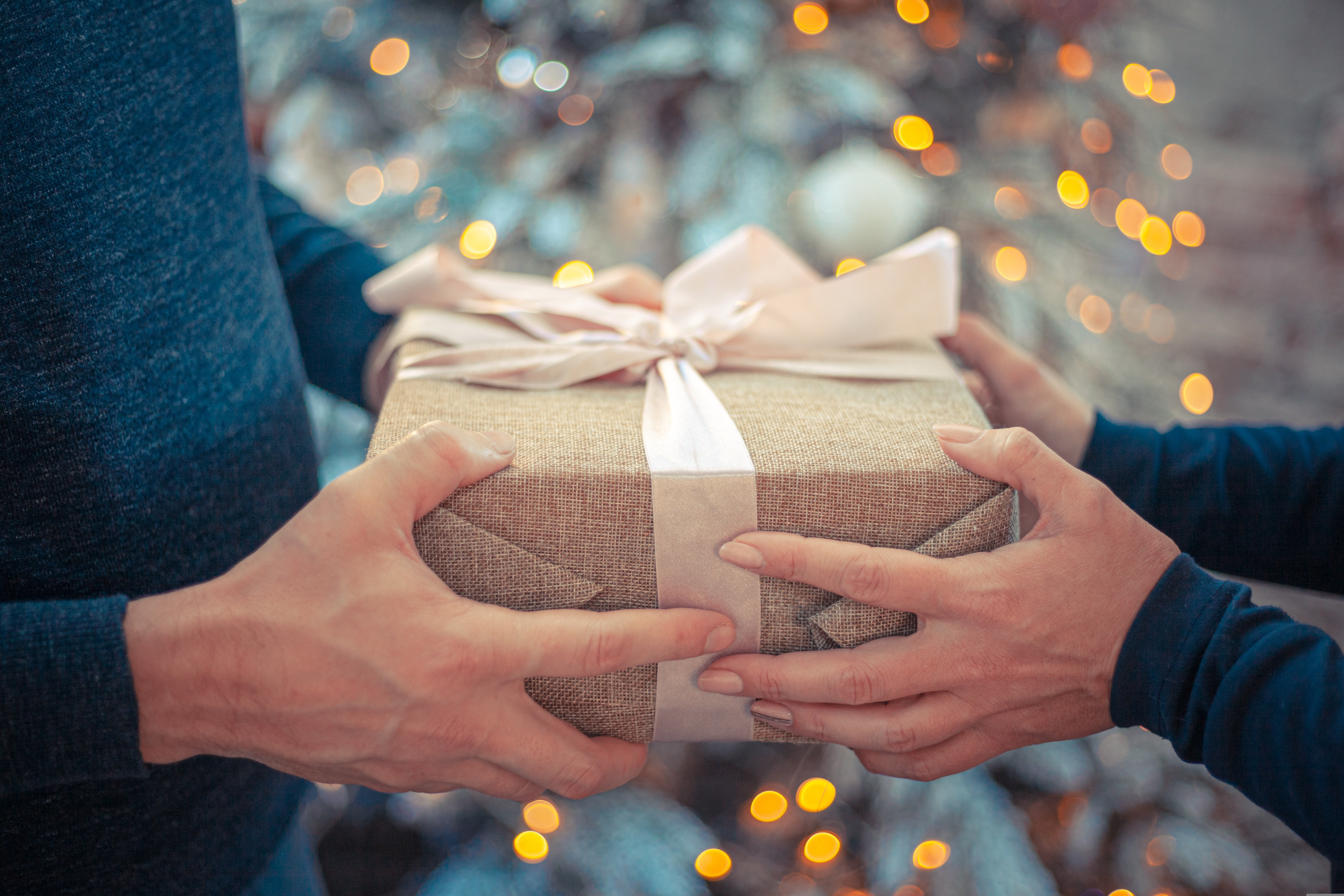 Что Подарить на Новоселье ТОП-8 🎁 Подарки Родственникам и Друзьям
